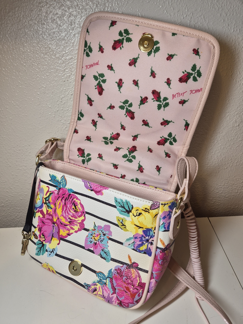 Betsey Johnson Pink Floral Retro Phone Crossbody Bag with Gold Accents - Picture 5 of 10